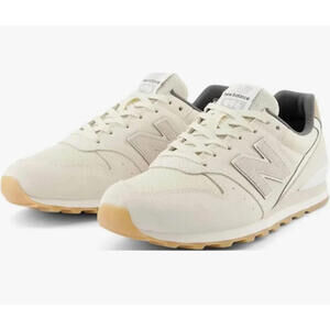 New Balance Women's 996 Sneakers DA2